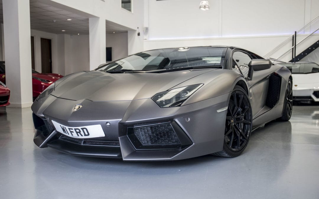 LAMBORGHINI AVENTADOR SV
